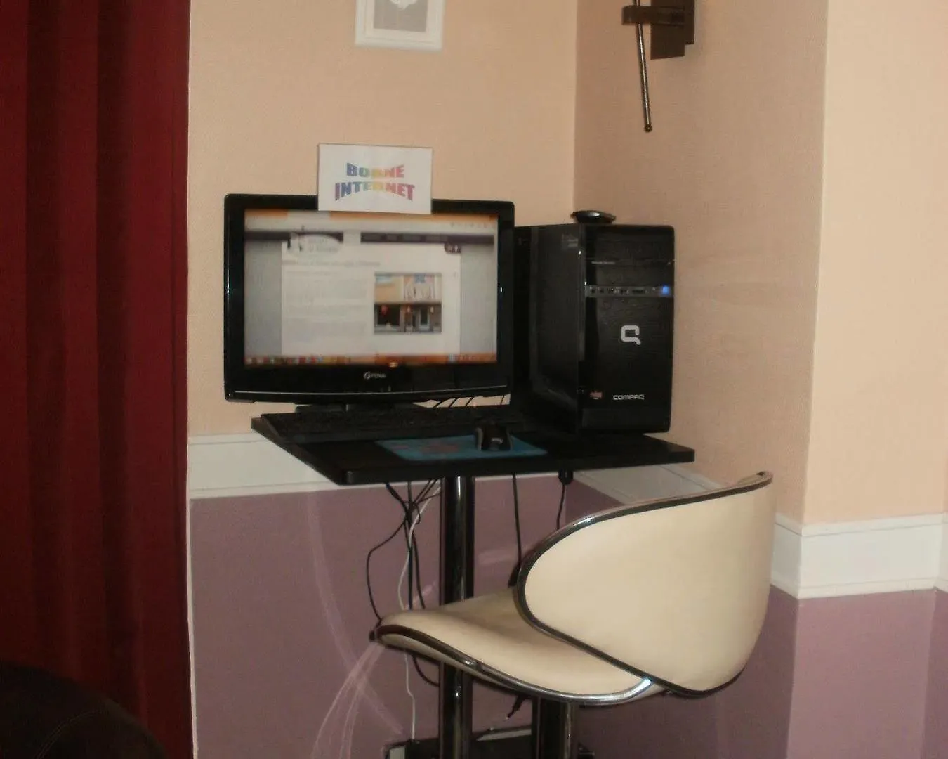 Hotel Du Tricastin Pierrelatte